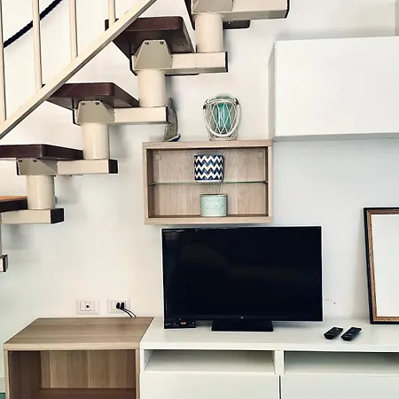 Apartamento Marcelli, Delizioso Trilocale Con Giardino - M409