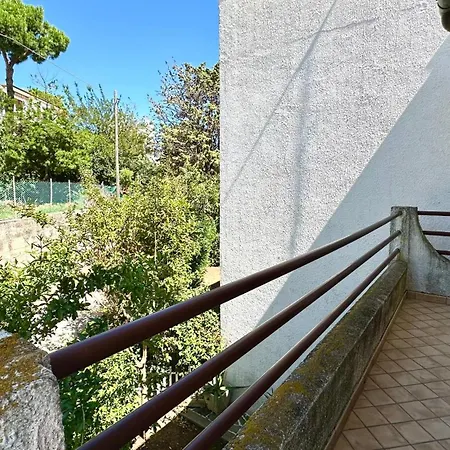 Marcelli, Delizioso Trilocale Con Giardino - M409 *